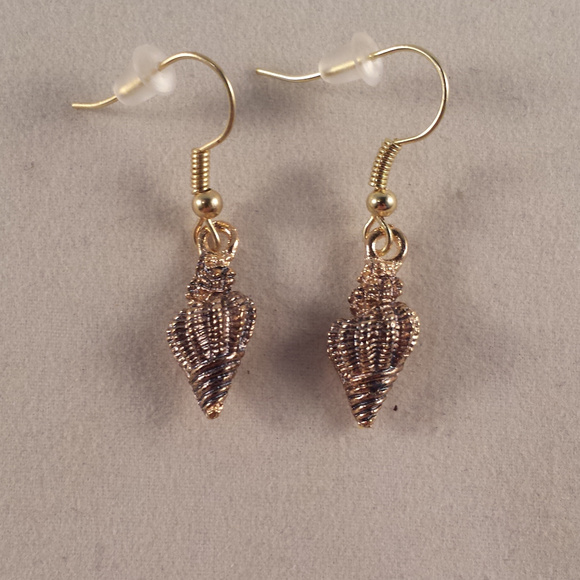 Kristy's Jewels Jewelry - Gold Conch Sea Shell Earrings Hypoallergenic Hooks